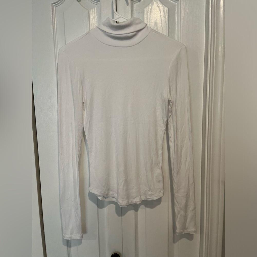 Sunday White Turtleneck